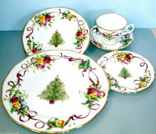 Royal Albert Old Country Roses Christmas Tree 5 Piece Place Setting