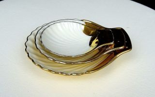 Royal Worcester Scallop Shell 3 Piece Gold And White Nesting Oyster Shooters