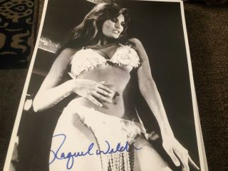 Raquel Welch Hot Body Signed 8.  5 X 11 Auto Autograph W/ Holo