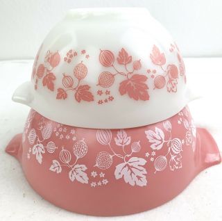 Vintage Pyrex Pink Gooseberry Cinderella Set Of 2 Bowls