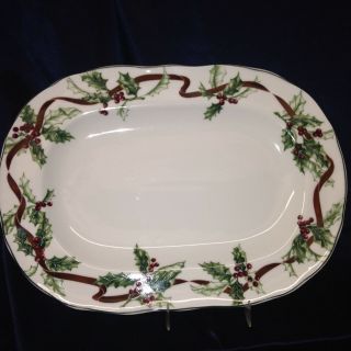 Charter Club Winter Garland 14 1/8 " Oval Platter Red Ribbons Berries Holly