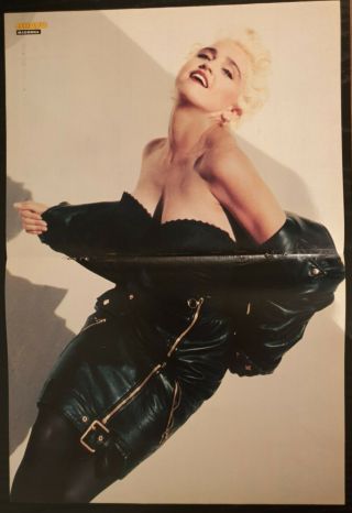 Clippings - Madonna - Poster 10x16 Inch - S - 307