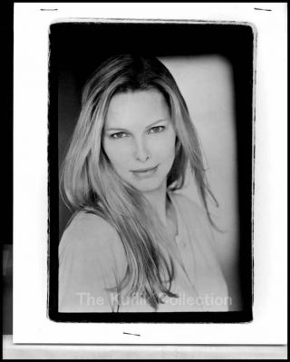 Cynthia Lamontagne - 8x10 Headshot Photo W/ Resume - Austin Powers