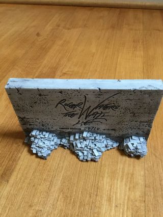 Roger Waters The Wall Live Brick Statue Limited Edition 4