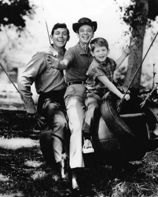 Tv Show Andy Griffith,  Barney Fife & Opie Glossy 8x10 Photo Poster Print