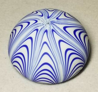 Vintage Italian Murano White & Blue Pulled Loop Satin Glass Paperweight Toso 2