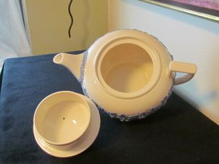 SIGNED WEDGWOOD QUEENS WARE LAVENDER ON CREAM TEAPOT PLAIN SMOOTH EDGE 4