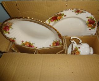Vintage Still Boxed Royal Albert - Old Country Roses England 5 Pc.  Completer Set