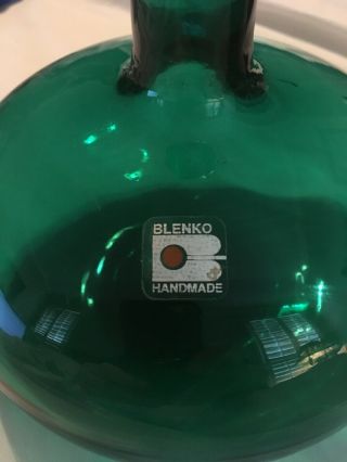 Vintage Blenko American Art Glass Green Decanter w/ clear stopper & sticker 4