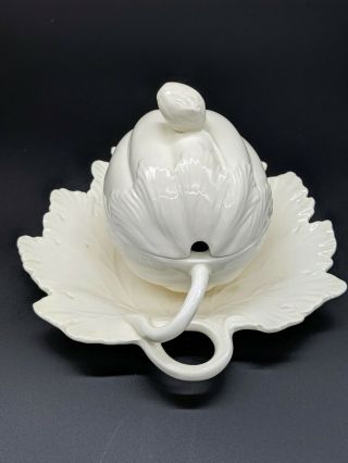 WEDGWOOD CREAMWARE MELON SOUP TUREEN SAUCE DISH WITH LEAF UNDERPLATE 6