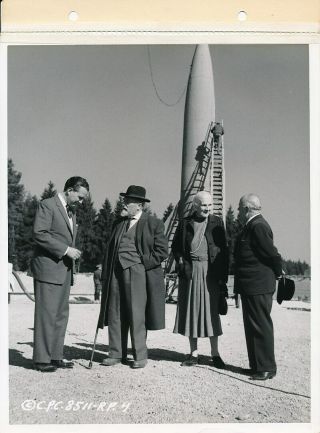 Wernher Von Braun Vintage Candid V - 2 Rocket I Aim At The Stars Key Book Photo