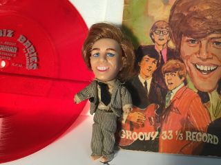 VINTAGE SHOW BIZ BABIES HERMAN HERMITS DOLL WITH RED RECORD AND CARD PETER NOONE 3