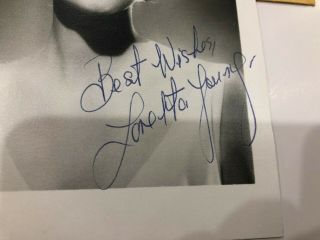 Loretta Young Signed Photo Autograph Actress The Farmers Wife 1981 2