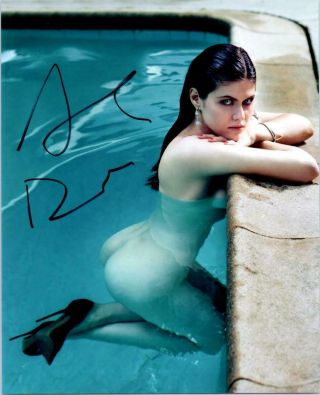 Alexandra Daddario Signed 8x10 Picture Photo Autographed Includes