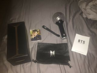 (one) Bts - Official Light Stick Army Bomb Ver 3,  7 Photo Cards