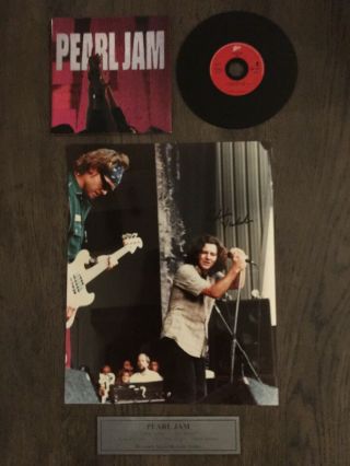 Eddie Vedder Pearl Jam Hand - Signed 8x10” Photo Ten Cd