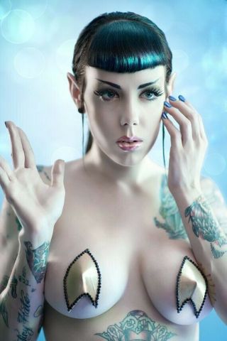 Star Trek Sexy Vulcan Woman " Live Long And Prosper " Fridge Magnet 2.  5 X 3.  5