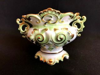 Herend Porcelain Handpainted Queen Victoria Baroque Vase