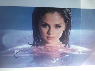 Selena Gomez Sexy In Water Signed W/ Tamper Proof Hologram & Auto Autograph