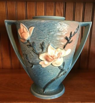 Roseville Pottery Blue Magnolia Handled Vase 94 - 9