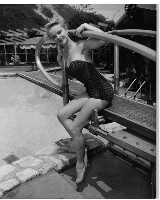 Anne Francis Sexy Barefoot Glamour Pin Up Swimsuit By Pool 1953 Photo