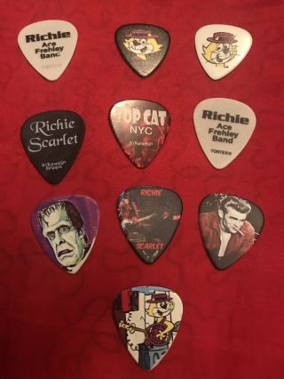 Ten Vintage Richie Scarlet Guitar Picks