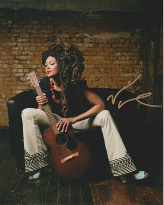 Valerie June Workin Woman Blues Signed 8x10 Photo The Order Of Time