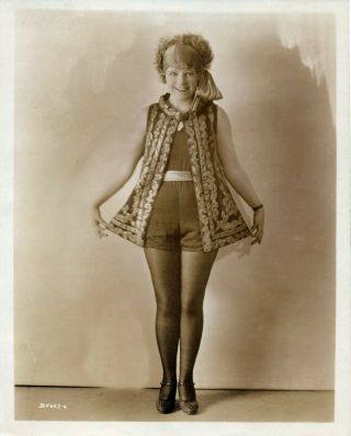 1925 Pin Up Girl Hollywood Studio Photograph Betty Burroughs 566