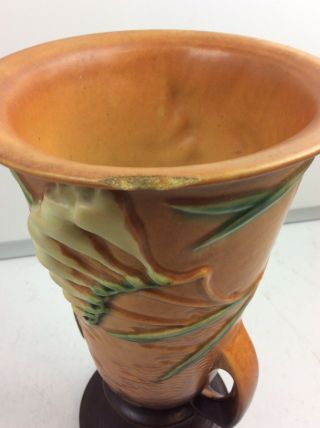 Vintage Roseville U.  S.  A 125 10” Freesia Orange And Brown Vase GUC Chip In Rim 7