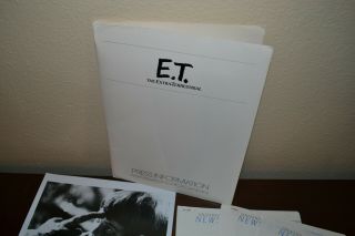 E.  T.  1982 Promo Photo Press Kit Steven Spielberg RARE Re - Release 8X10 Package 2