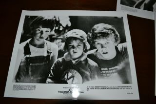 E.  T.  1982 Promo Photo Press Kit Steven Spielberg RARE Re - Release 8X10 Package 4