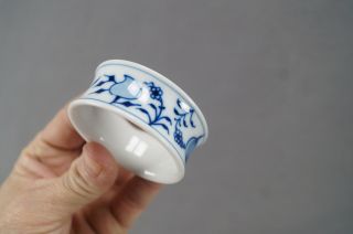20th Century Meissen Hand Painted Blue Onion Porcelain Napkin Rings 8
