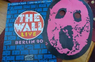 Roger Waters The WALL Berlin 1990 Tour Program Face Mask 2