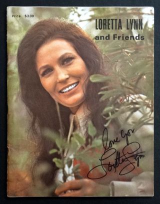 1972 Vintage Loretta Lynn Signed Concert Tour Photograph Book With Autograph