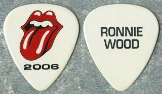 Rolling Stones Ronnie Wood 2006 Bigger Bang Tour Issued Real Concert Guitar Pick