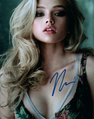 Natalie Alyn Lind Autographed 8x10 Photo Signed Picture,