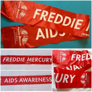 Freddie Mercury Tribute concert 1992 commemorative scarf/banner.  Queen. 2
