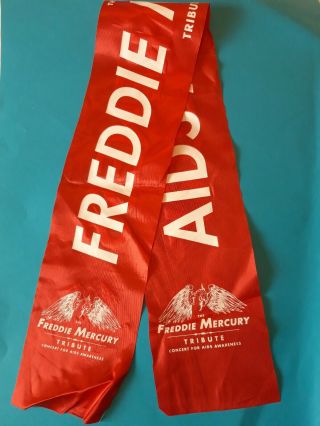 Freddie Mercury Tribute concert 1992 commemorative scarf/banner.  Queen. 5