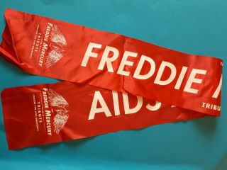 Freddie Mercury Tribute concert 1992 commemorative scarf/banner.  Queen. 6
