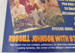 Russell Johnson Autographed Gilligan ' s Island Book The Professor Beckett H44548 2