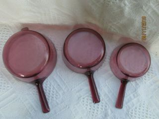 Set Of 3 Vintage Pyrex Vision Cranberry Pans 2.  5L 1.  5L 1.  0L with Lids 4