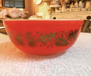 Vintage Pyrex Golden Leaf Red And Gold Holly Christmas