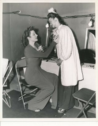 Kathryn Grayson Greer Garson Candid Mgm Studio Set Vintage 1940s Photo