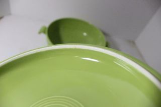 Vintage Fiesta Chartreuse Green Covered Casserole Dish RARE Beautifu COLLECTIBLE 4