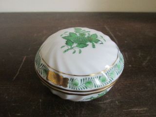 Herend Hungary Green Chinese Bouquet Hand Painted Small Trinket Box 6037 - 000/av