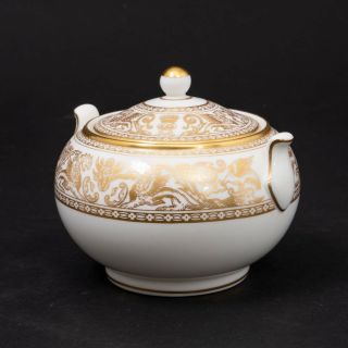 Wedgwood ' Florentine Gold ' Dragon on White Bone China Creamer & Sugar Bowl w Lid 6