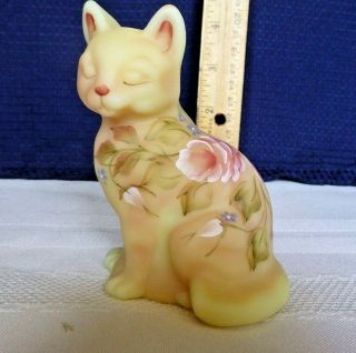 Fenton White Burmese Glass Kitten Cat Figurine Signed Hand Painted Winter Rose 7