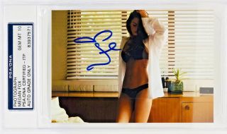Megan Fox Sexy Bedroom Autographed 3.  5x5 Photo Signed Psa/dna Slabbed Graded 10