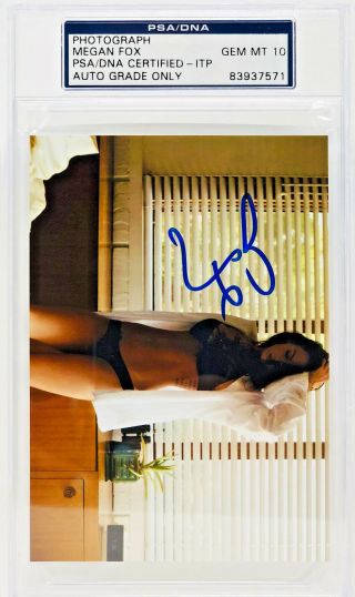 Megan Fox Sexy Bedroom Autographed 3.  5x5 Photo Signed PSA/DNA Slabbed Graded 10 2