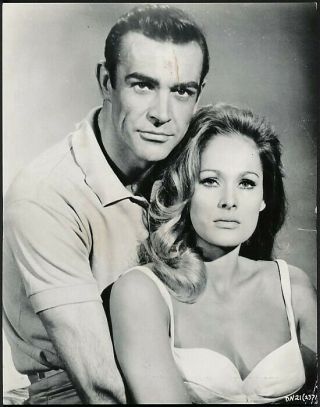 1962 Photo The 1st James Bond Film Sean Connery & Ursula Andress